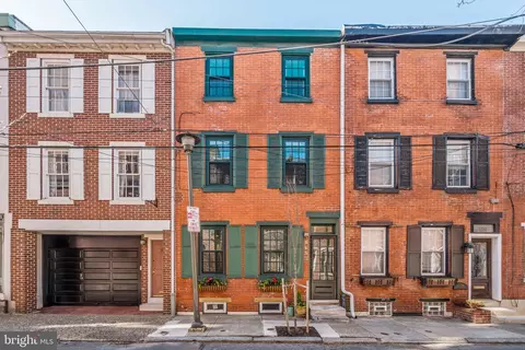 1726 Naudain St, Philadelphia, PA 19146