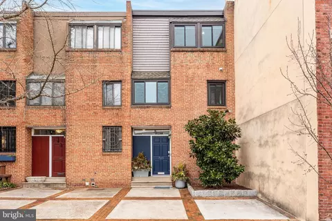 723 Bradford Aly, Philadelphia, PA 19147