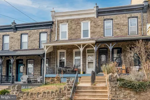 127 Osborn St, Philadelphia, PA 19128