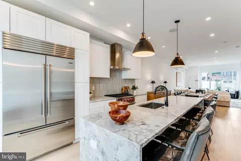 743 S Rosewood St, Philadelphia, PA 19146