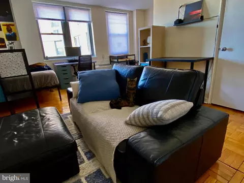 2601 Pennsylvania Ave #1016, Philadelphia, PA 19130