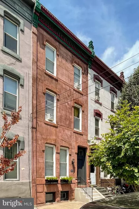 804 Corinthian Ave, Philadelphia, PA 19130
