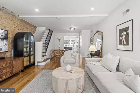 1616 Manton St, Philadelphia, PA 19146
