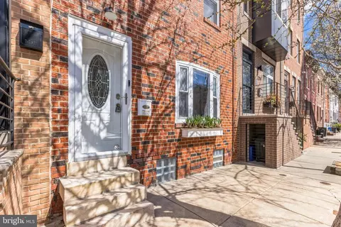 2253 Montrose St, Philadelphia, PA 19146