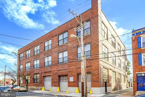 700 S 10th St #3DE, Philadelphia, PA 19147