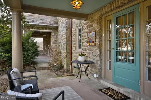 216 W Durand St, Philadelphia, PA 19119