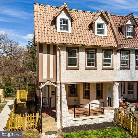 6631 Wayne Ave, Philadelphia, PA 19119
