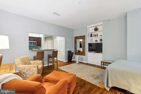 1600 18 Arch St #512, Philadelphia, PA 19103
