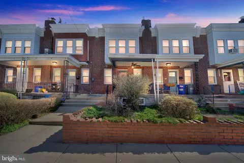 315 Hermitage St, Philadelphia, PA 19128