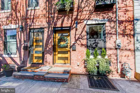 2314 E Thompson St, Philadelphia, PA 19125