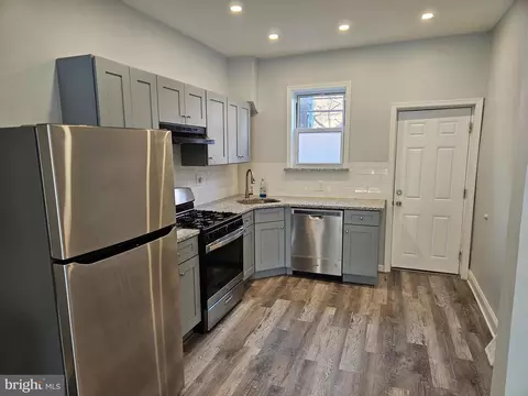 2223 S Croskey St, Philadelphia, PA 19145