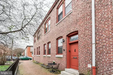 2302 S Madison Sq, Philadelphia, PA 19146