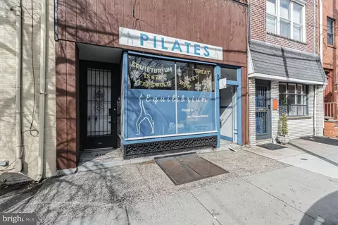 818 S 8th St, Philadelphia, PA 19147