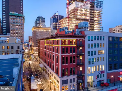 105-32 S 12th St #PENTHOUSE 504, Philadelphia, PA 19107