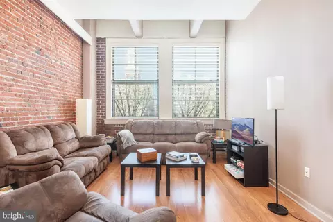 315 New St #220, Philadelphia, PA 19106