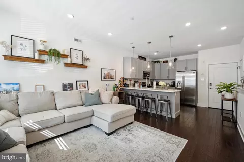 965 Shackamaxon St #1, Philadelphia, PA 19125