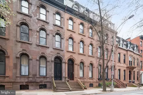 2010 Spruce St #4, Philadelphia, PA 19103
