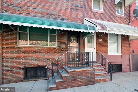 2125 S Hicks St, Philadelphia, PA 19145
