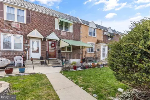 7668 Sherwood Rd, Philadelphia, PA 19151