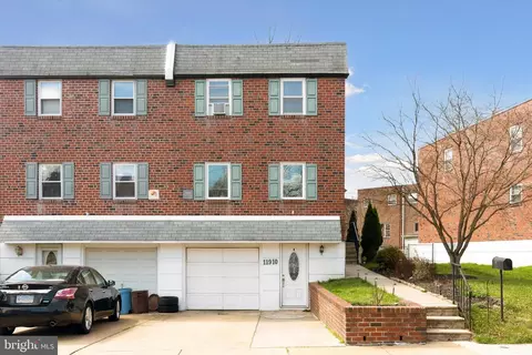 11910 Barlow St, Philadelphia, PA 19116