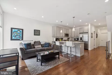 1239 N 5th St #1, Philadelphia, PA 19122