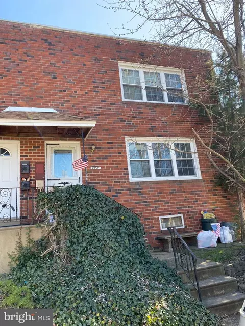 7337 Claridge St, Philadelphia, PA 19111