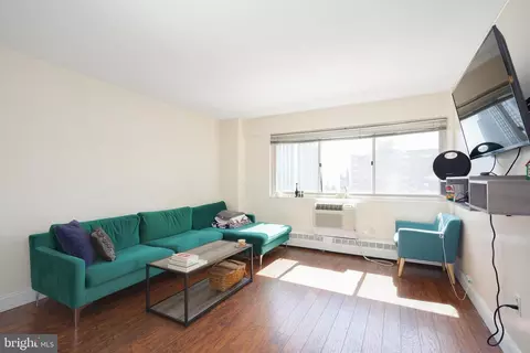 2101 17 Chestnut St #1110, Philadelphia, PA 19103