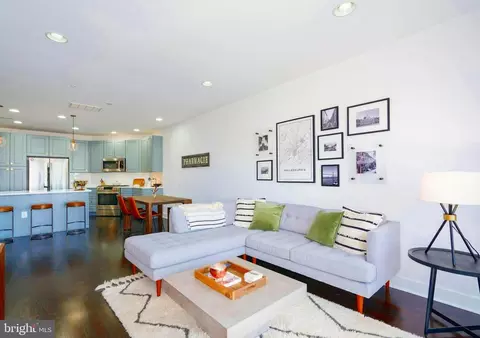 600 S 24th St #402, Philadelphia, PA 19146