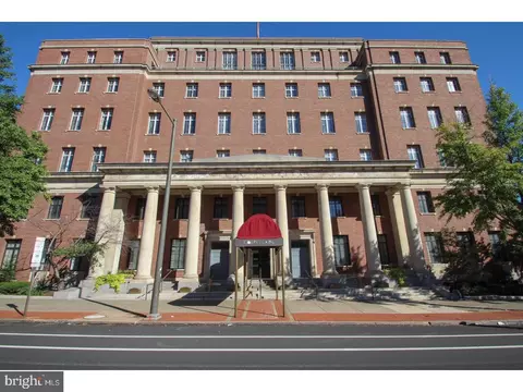 1601 Spring Garden St #301, Philadelphia, PA 19130