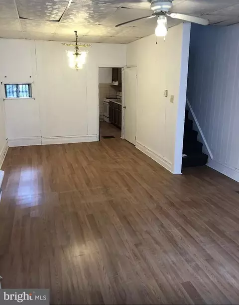 1234 Sergeant St W, Philadelphia, PA 19133