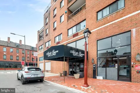200 10 Lombard St #616, Philadelphia, PA 19147