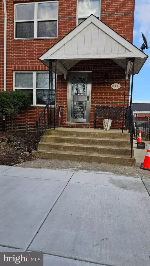 855 N Camac St, Philadelphia, PA 19123