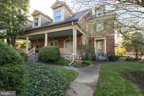 15 Pelham Rd, Philadelphia, PA 19119