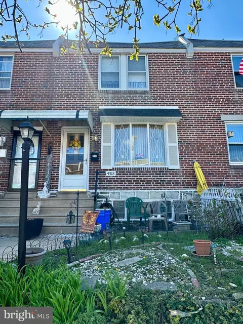 4518 Oakmont St, Philadelphia, PA 19136