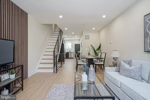 1910 S Hicks St, Philadelphia, PA 19145