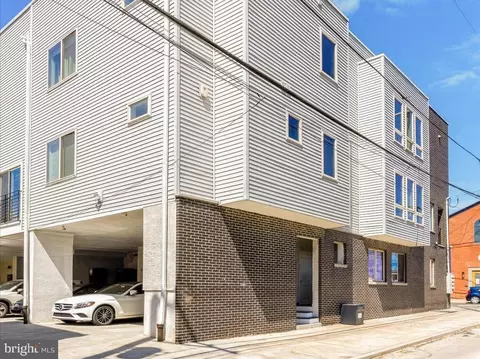 14 W Thompson St #A, Philadelphia, PA 19125