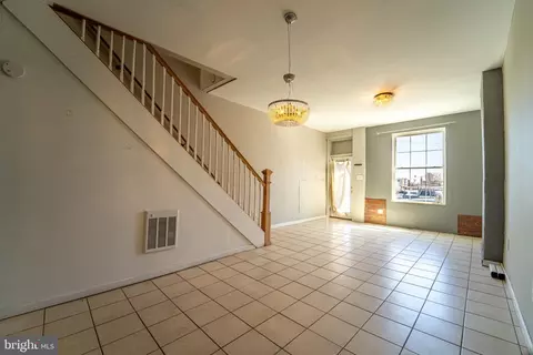 2960 N Mascher St, Philadelphia, PA 19133