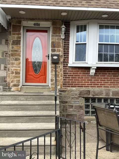 4650 Penhurst St, Philadelphia, PA 19124