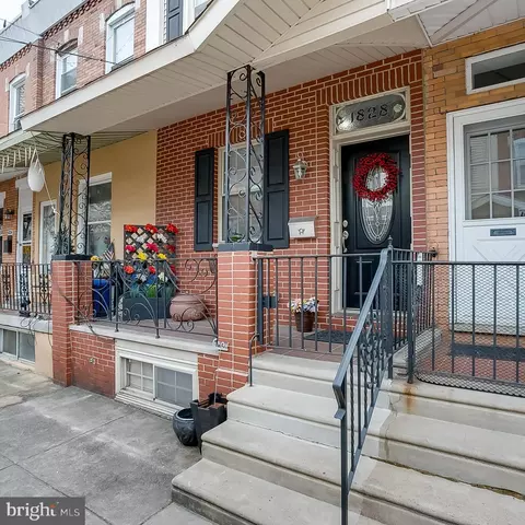1828 Gladstone St, Philadelphia, PA 19145