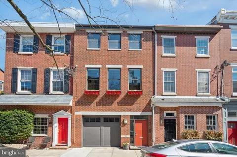 741 S 2nd St, Philadelphia, PA 19147