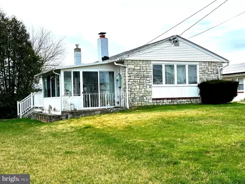 3714 President St, Philadelphia, PA 19114