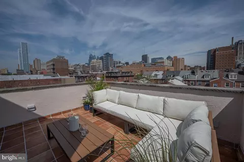 929 Clinton St #4F, Philadelphia, PA 19107