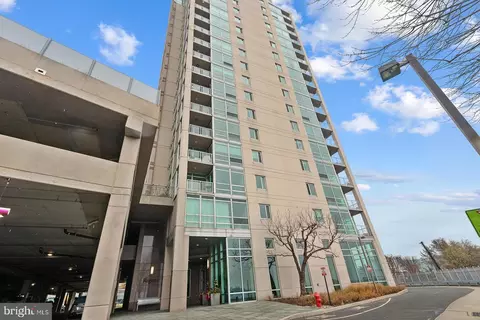 901 N Penn St #R907, Philadelphia, PA 19123