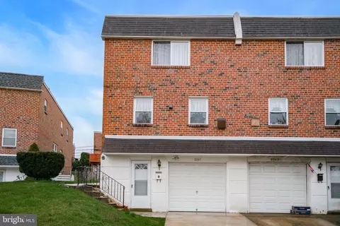 8945 Turton Dr, Philadelphia, PA 19115