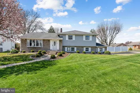 1000 Twist Rd, Philadelphia, PA 19115