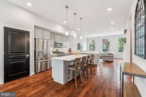 1426 S 4th St, Philadelphia, PA 19147