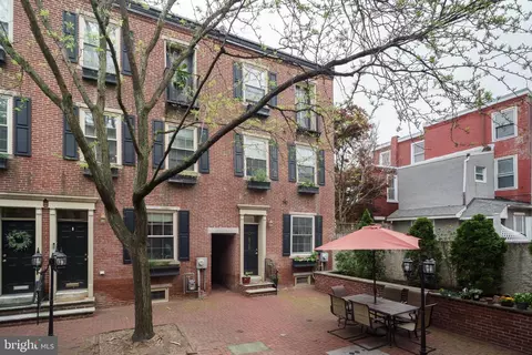 972 N R N Lawrence St, Philadelphia, PA 19123