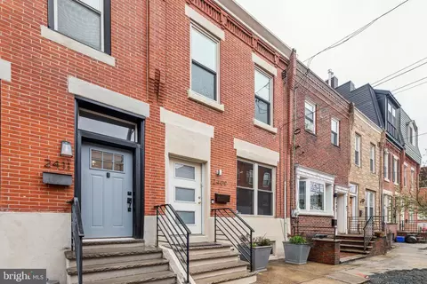 2409 Carpenter St, Philadelphia, PA 19146