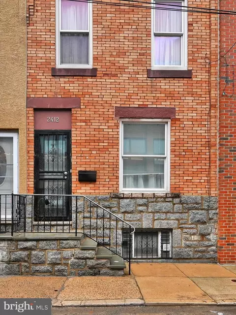 2412 S Bouvier St, Philadelphia, PA 19145