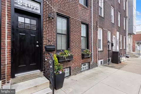 2467 Memphis St, Philadelphia, PA 19125